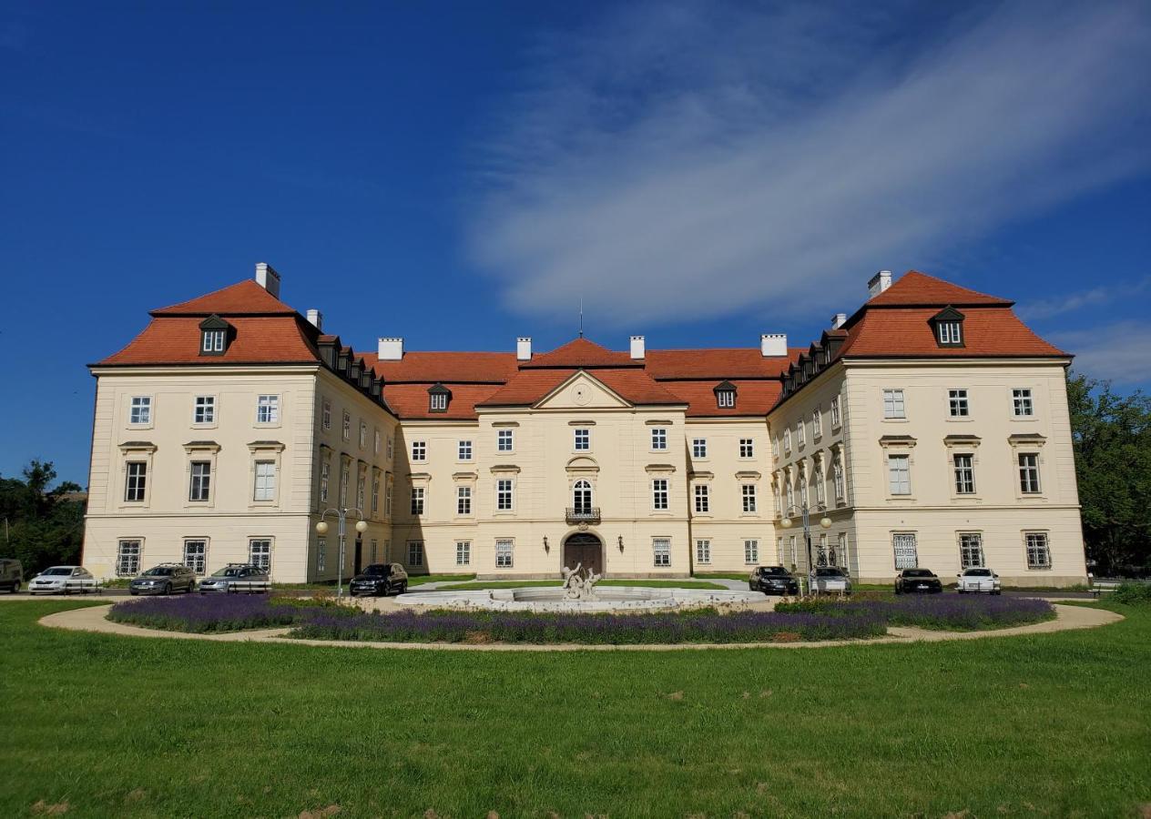 Zamek Napajedla Hotel Exterior photo