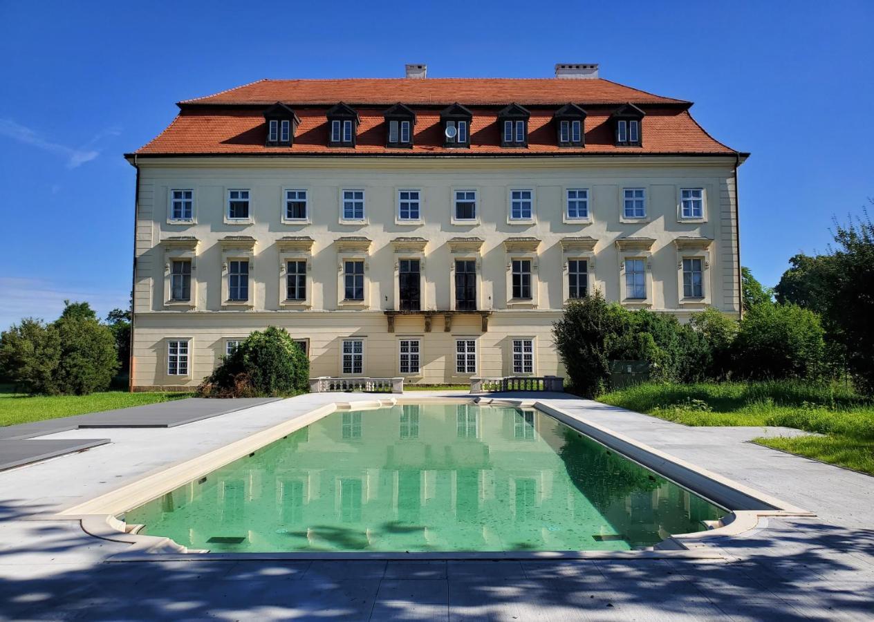 Zamek Napajedla Hotel Exterior photo